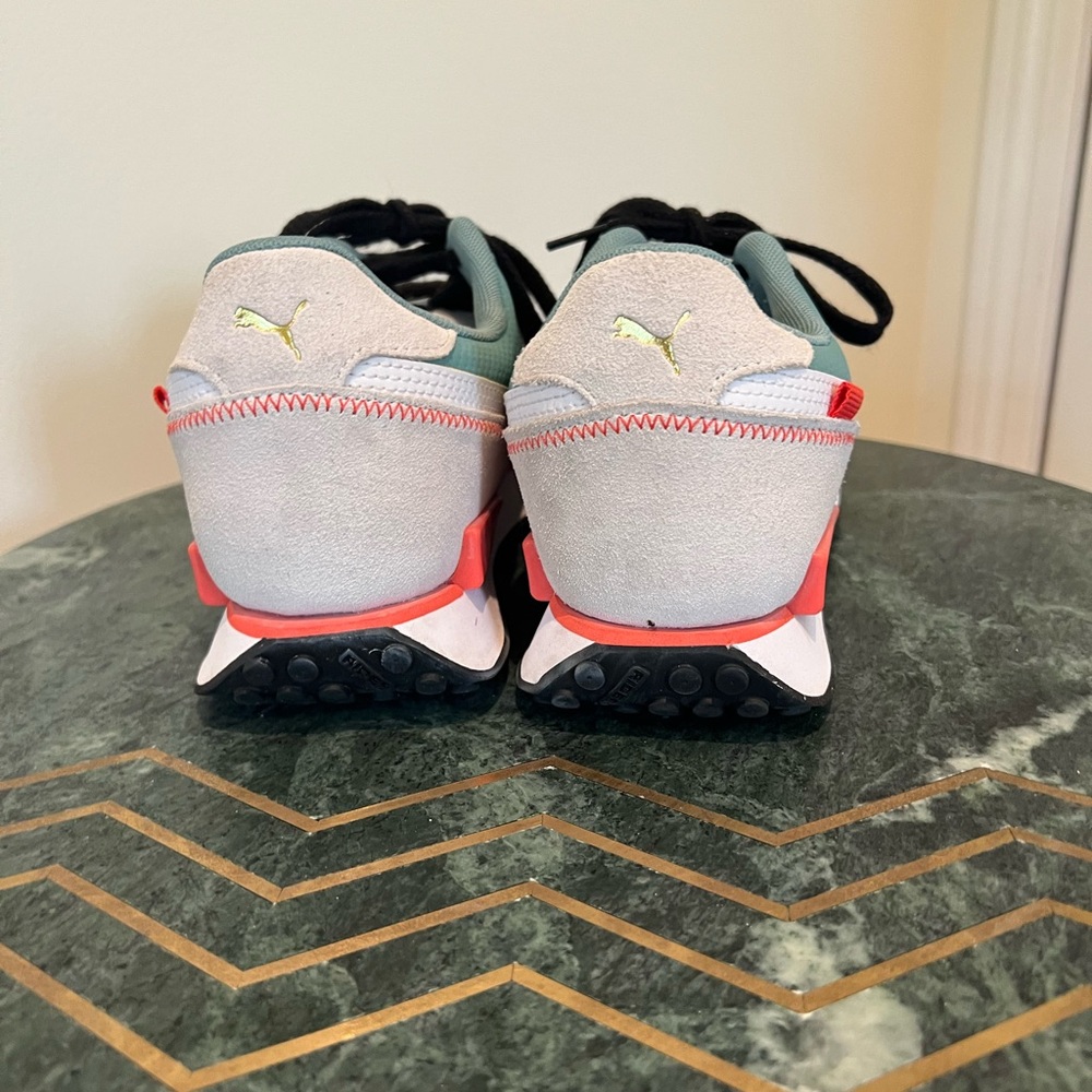 Puma White and Teal Sneakers - Picture 6 of 8